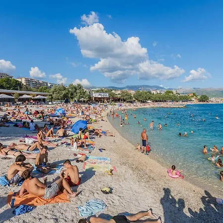 With A Parking Space - 17766 2* Split